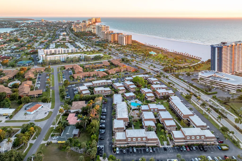 Marco Island FL, 87 N Collier Boulevard, Unit J18