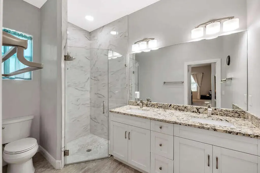 3196 Connecticut Avenue Naples FL 34112