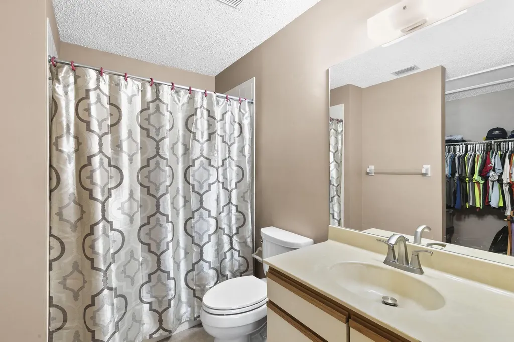 236 Pebble Beach Circle Naples FL 34113