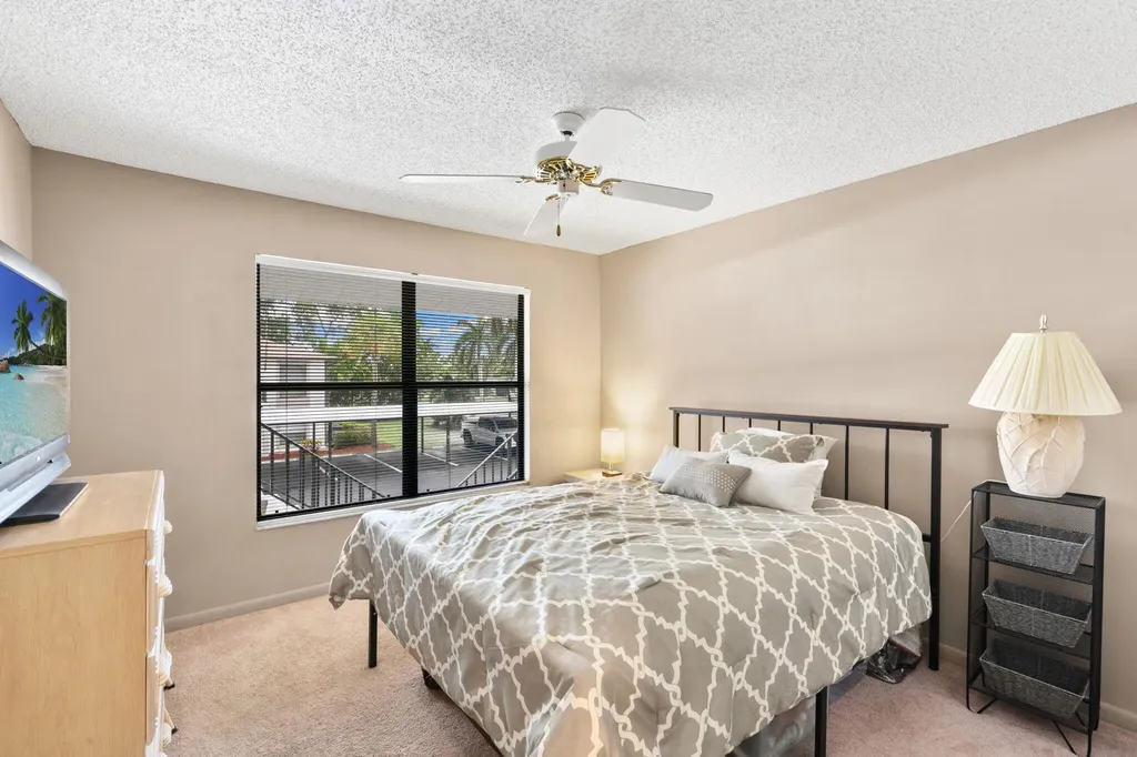 236 Pebble Beach Circle Naples FL 34113