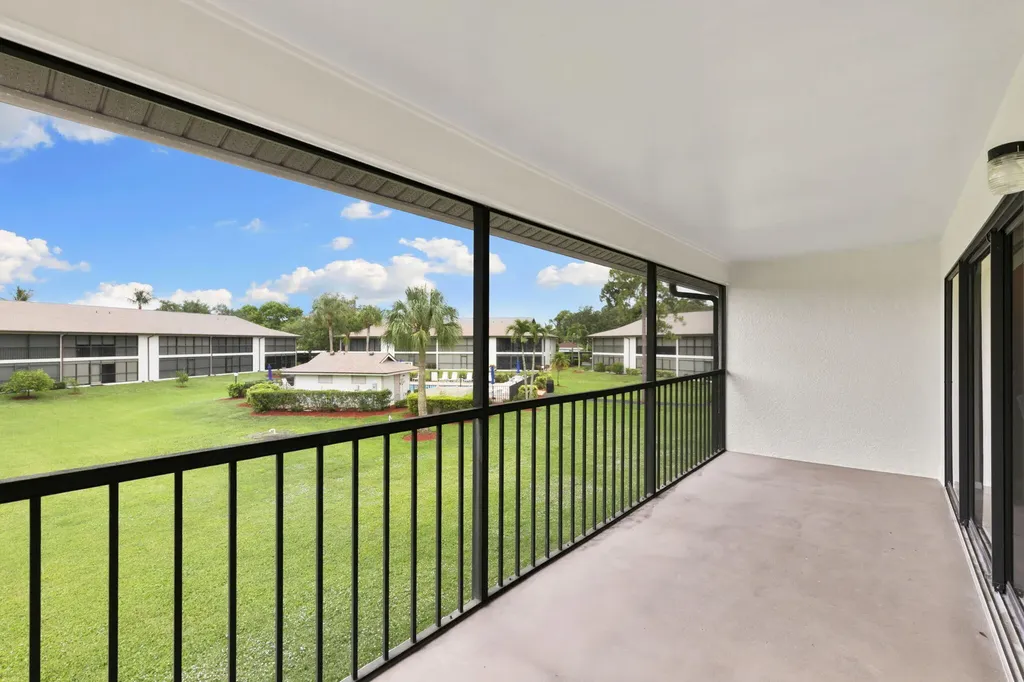 236 Pebble Beach Circle Naples FL 34113