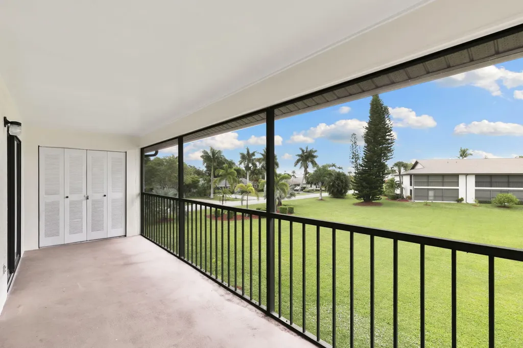236 Pebble Beach Circle Naples FL 34113