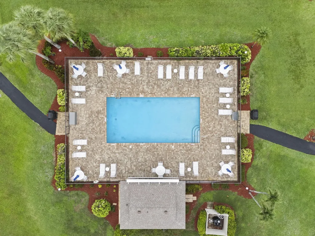 236 Pebble Beach Circle Naples FL 34113