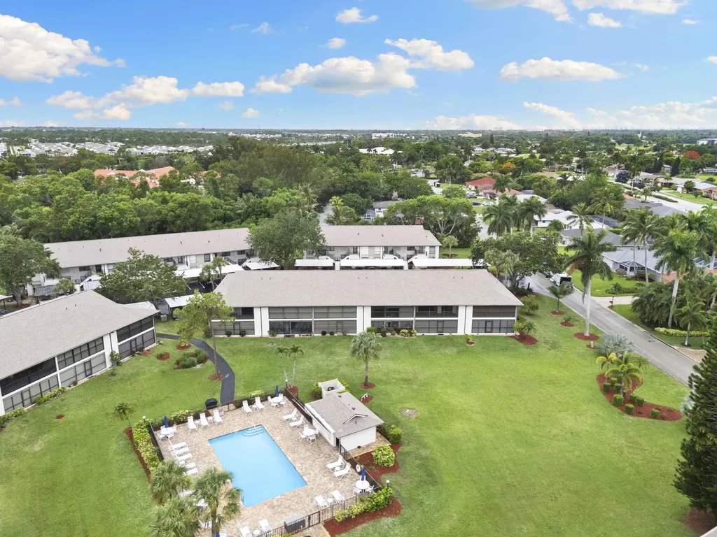 236 Pebble Beach Circle Naples FL 34113