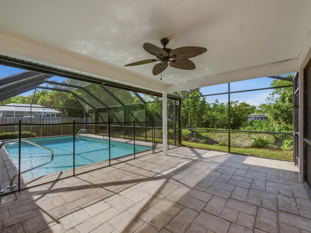 3650 Kent Drive Naples FL 34112