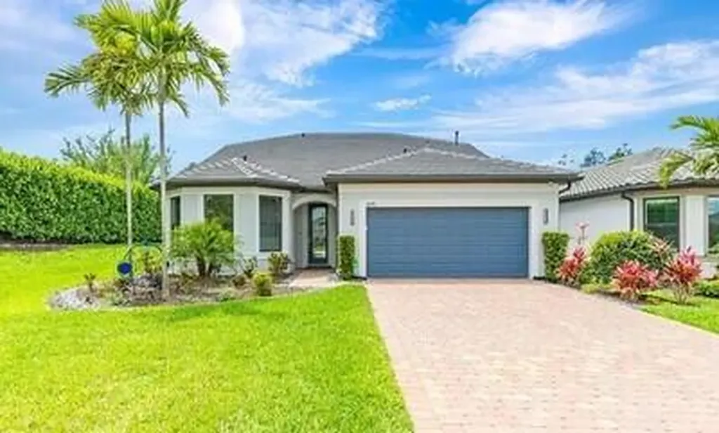 Naples FL, 6678 Pennyroyal Drive