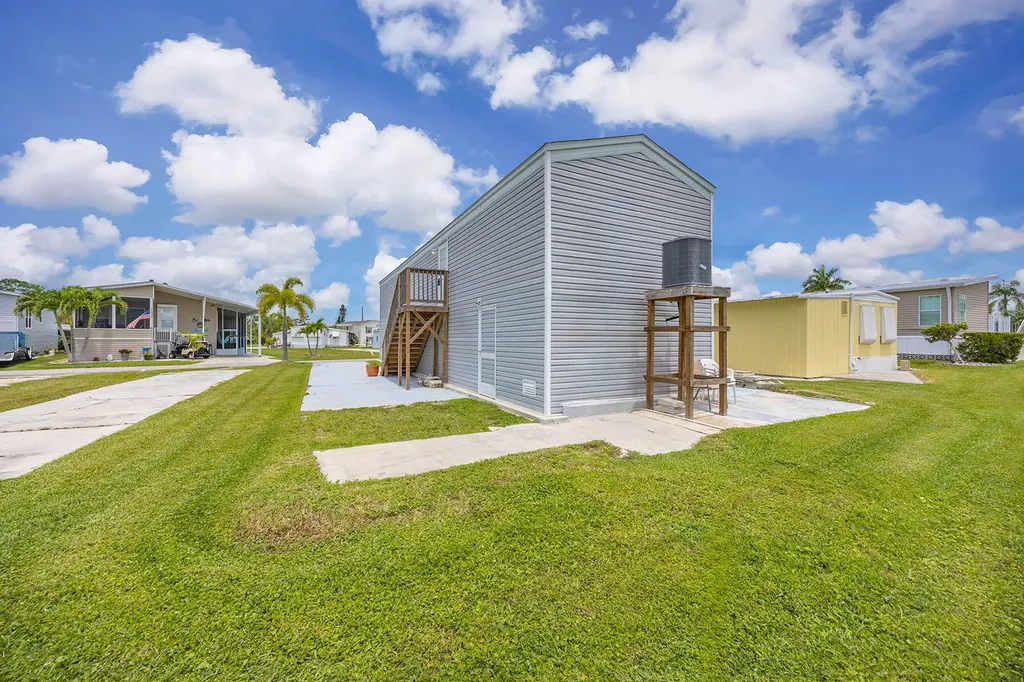 20751 Garden Drive Estero FL 33928