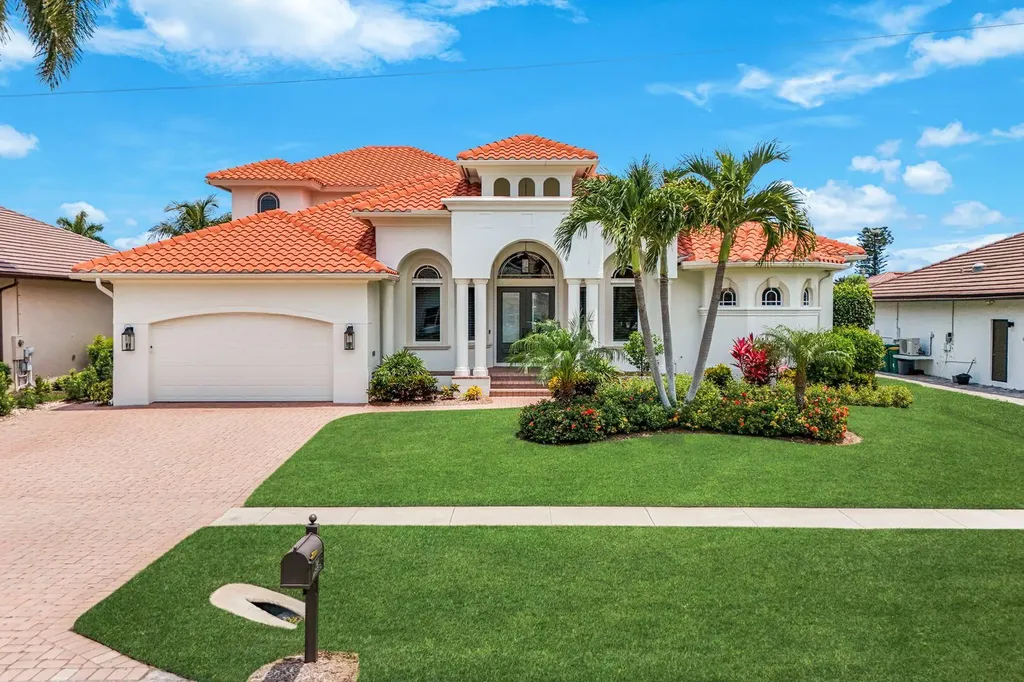 1148 Lamplighter Court Marco Island FL 34145