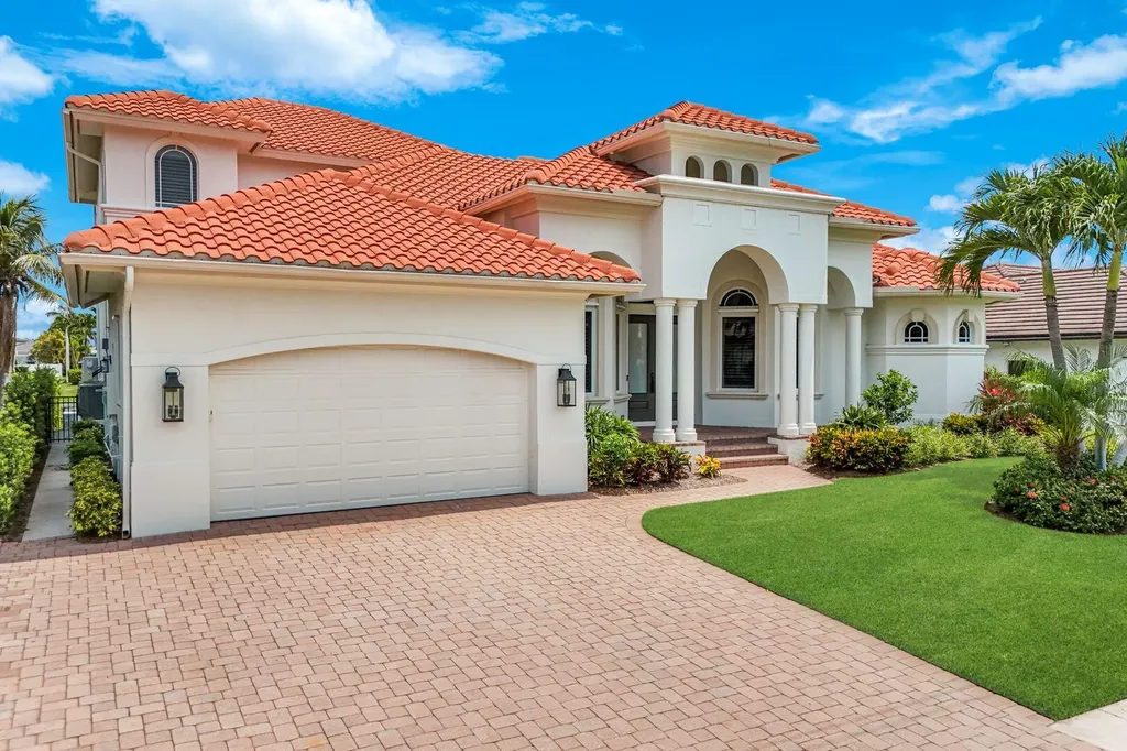 1148 Lamplighter Court Marco Island FL 34145