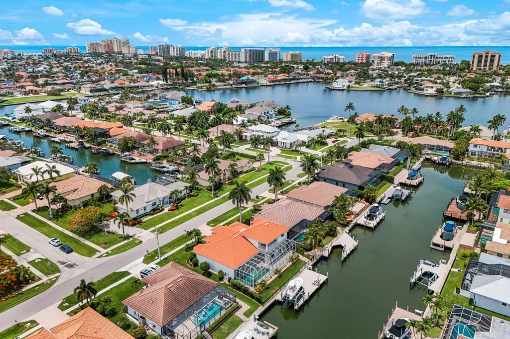 1148 Lamplighter Court Marco Island FL 34145