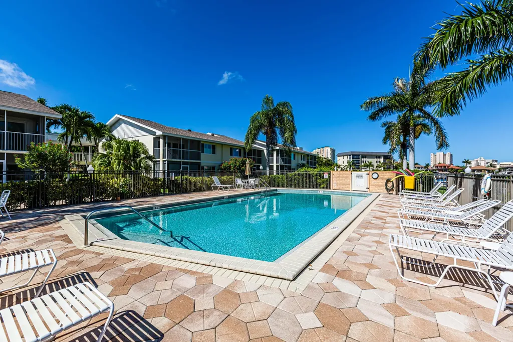 860 Panama Court Marco Island FL 34145