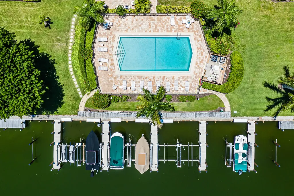 860 Panama Court Marco Island FL 34145