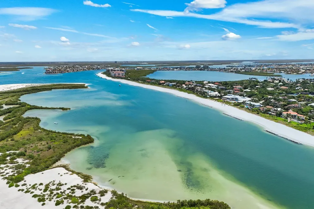 834 Hideaway Circle W Marco Island FL 34145
