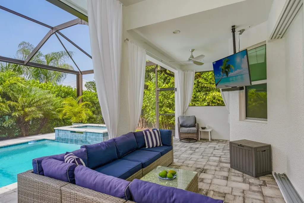 68 Tahiti Road Marco Island FL 34145