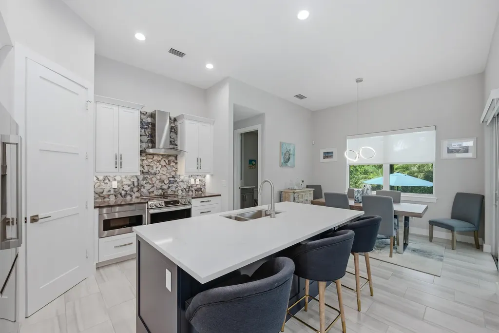 68 Tahiti Road Marco Island FL 34145