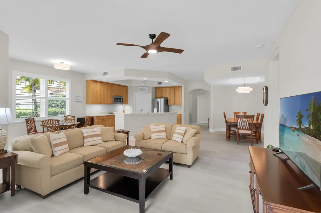 1273 Rialto Way Naples FL 34114