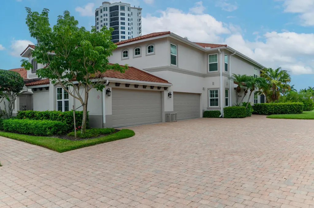 1273 Rialto Way Naples FL 34114