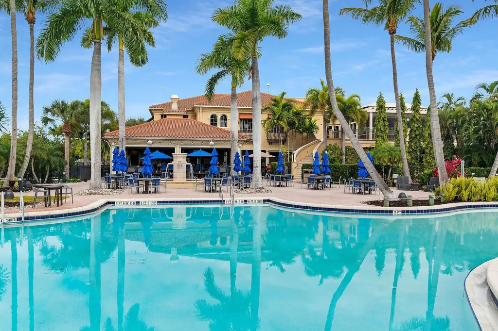 1273 Rialto Way Naples FL 34114