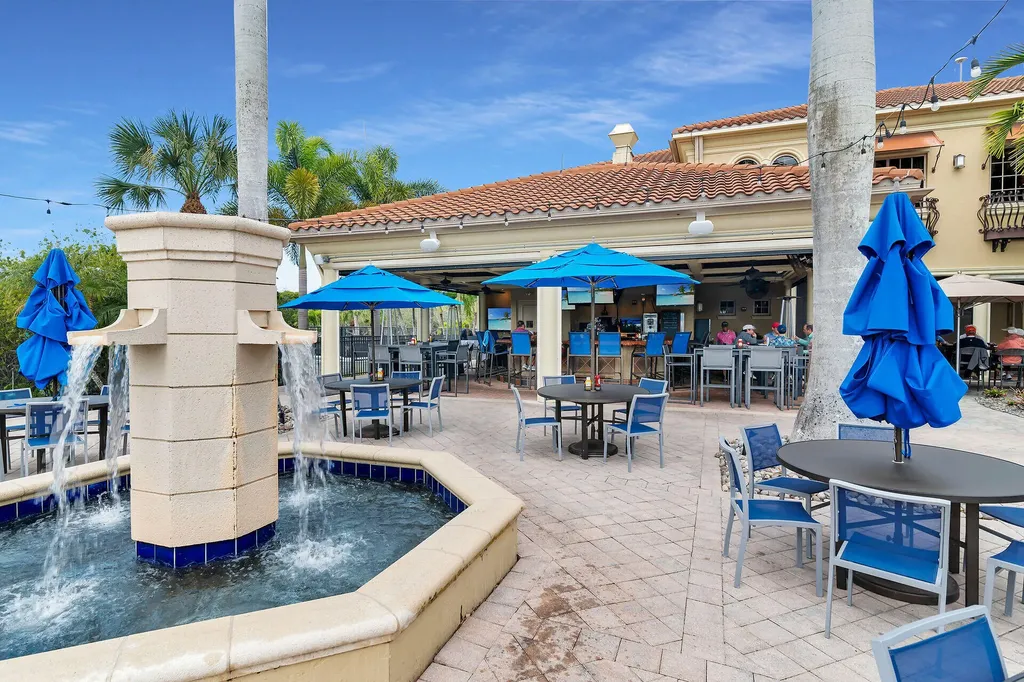 1273 Rialto Way Naples FL 34114