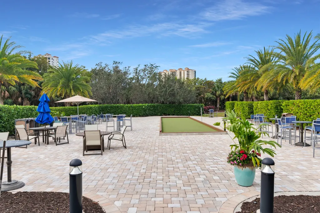 1273 Rialto Way Naples FL 34114