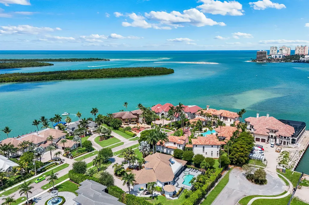 1578 S Barfield Court Marco Island FL 34145