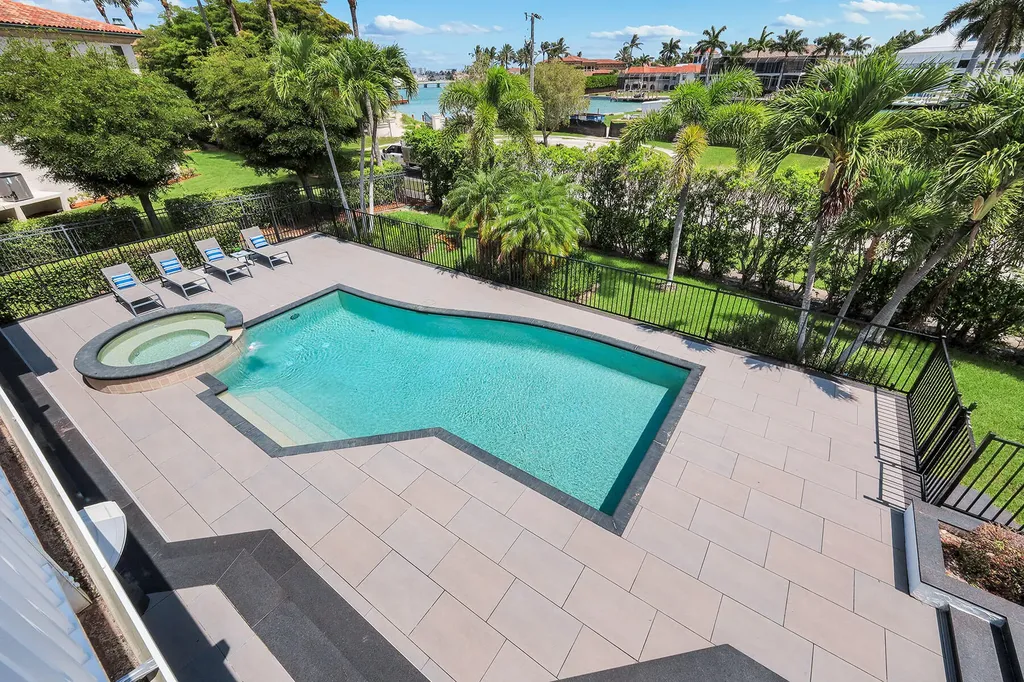 1578 S Barfield Court Marco Island FL 34145