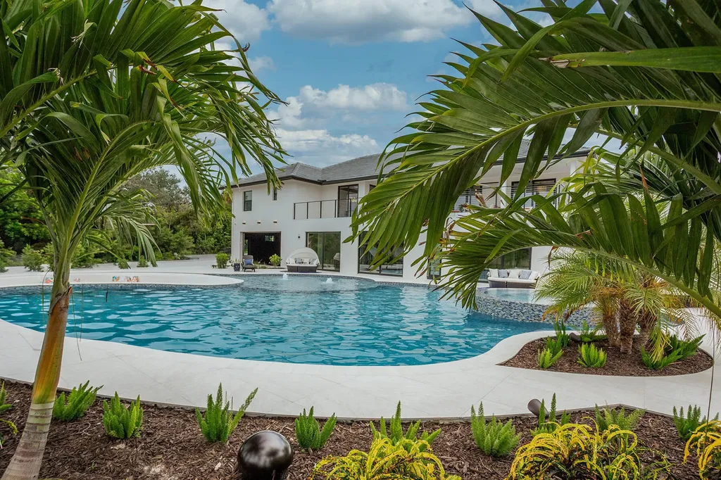 1685 Ludlow Road Marco Island FL 34145
