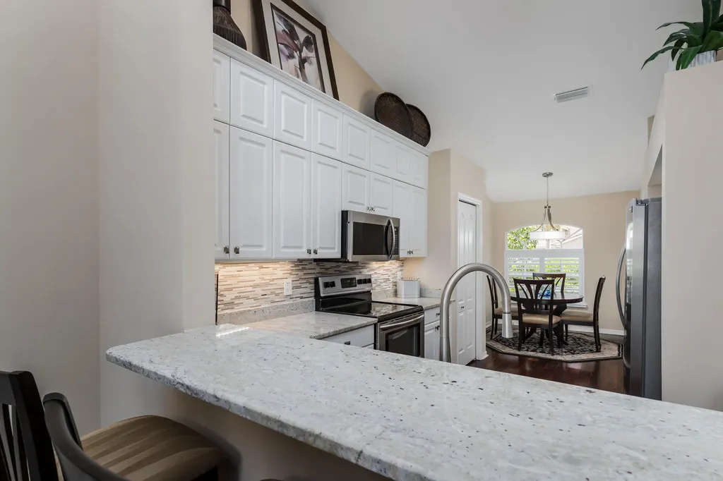6658 Castlelawn Place Naples FL 34113