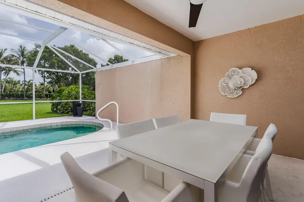 6658 Castlelawn Place Naples FL 34113
