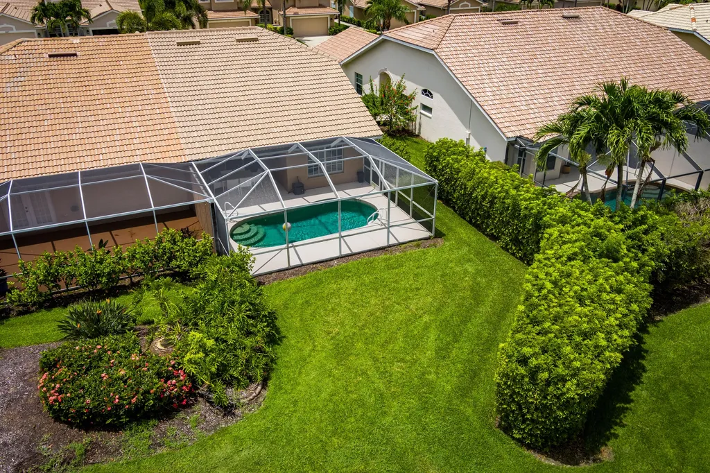 6658 Castlelawn Place Naples FL 34113