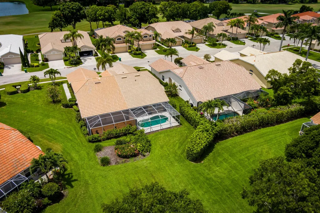 6658 Castlelawn Place Naples FL 34113