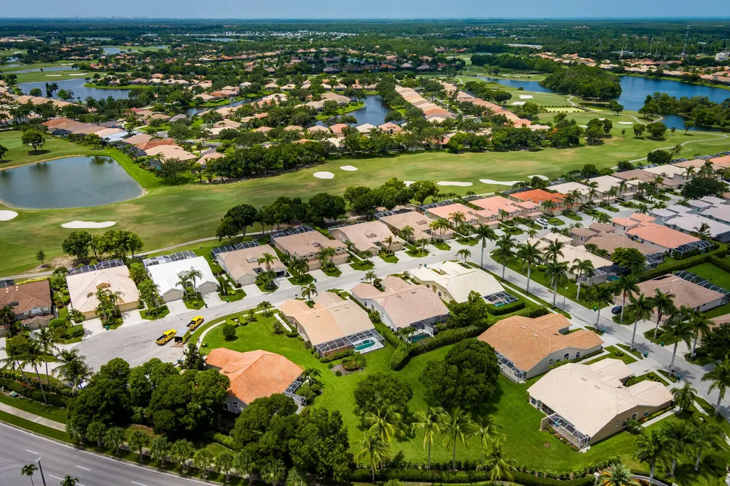 6658 Castlelawn Place Naples FL 34113