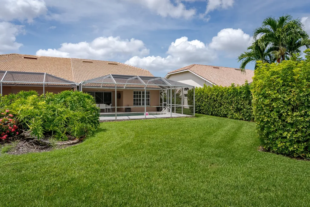 6658 Castlelawn Place Naples FL 34113
