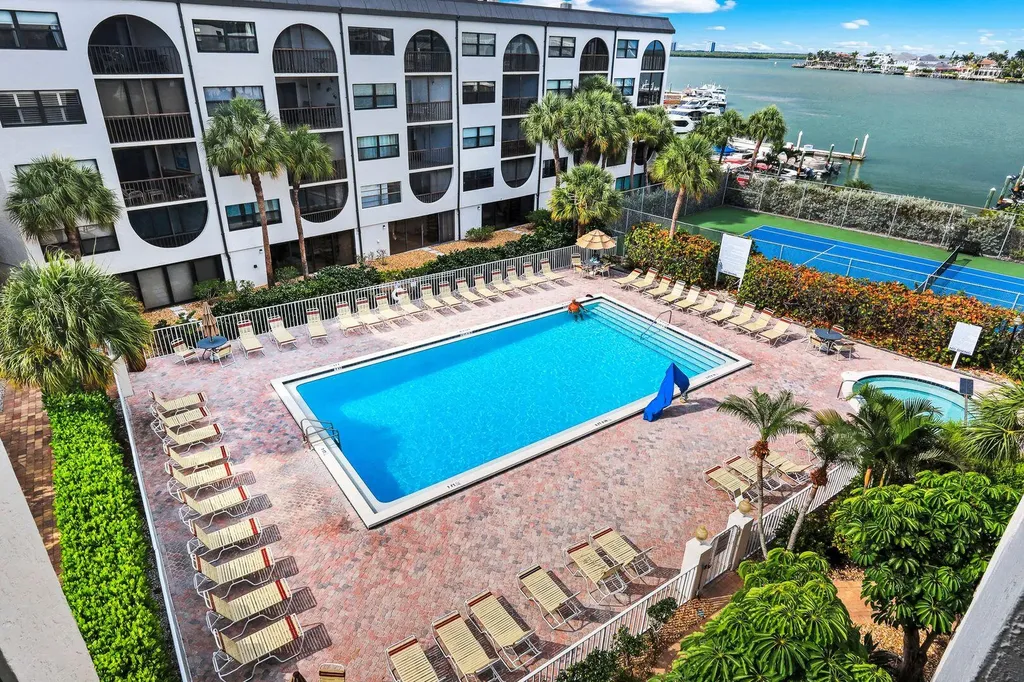 1023 Anglers Marco Island FL 34145