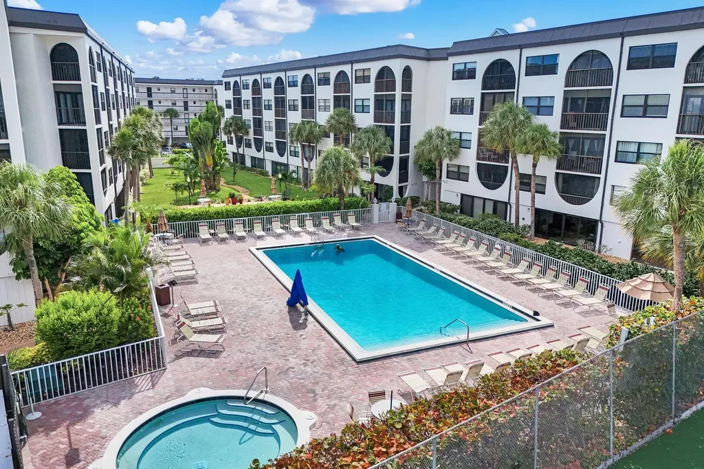 1023 Anglers Marco Island FL 34145