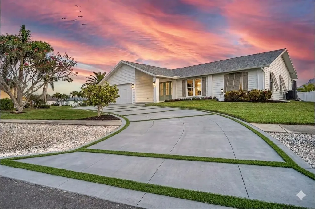 1513 Bermuda Road Marco Island FL 34145