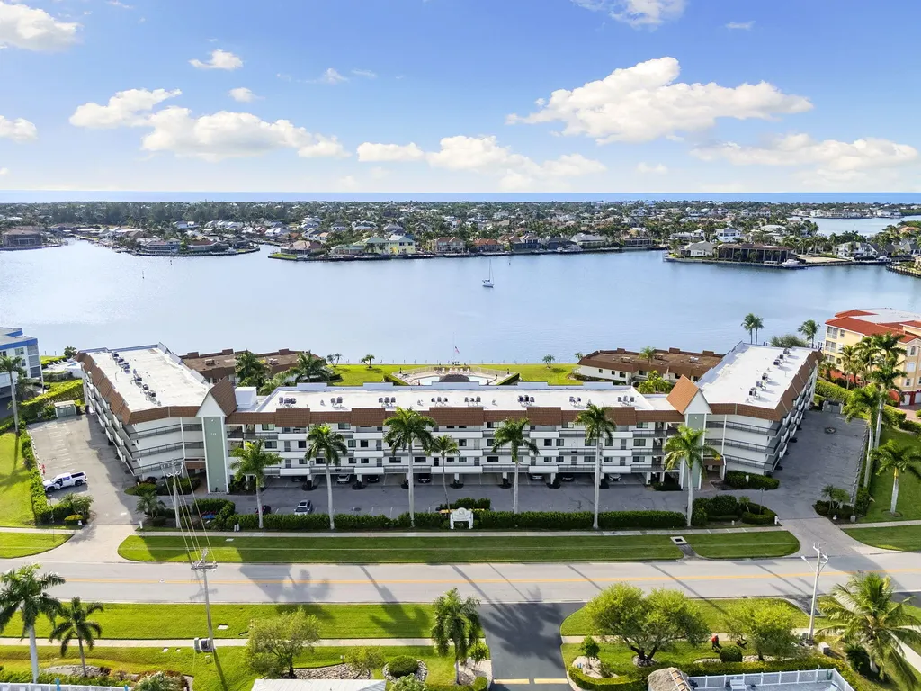 750 W Elkcam Circle Marco Island FL 34145