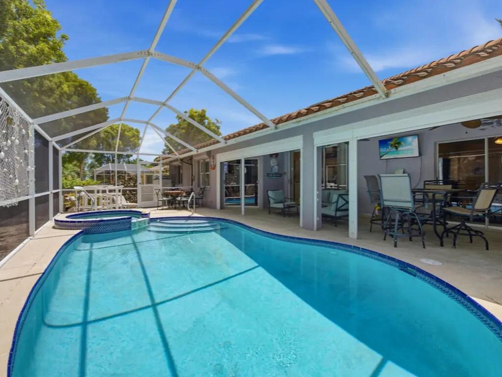211 S Bahama Avenue Marco Island FL 34145