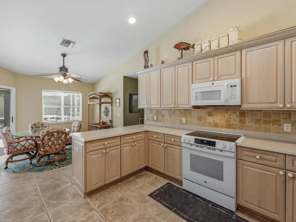 211 S Bahama Avenue Marco Island FL 34145