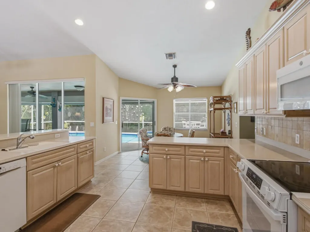 211 S Bahama Avenue Marco Island FL 34145
