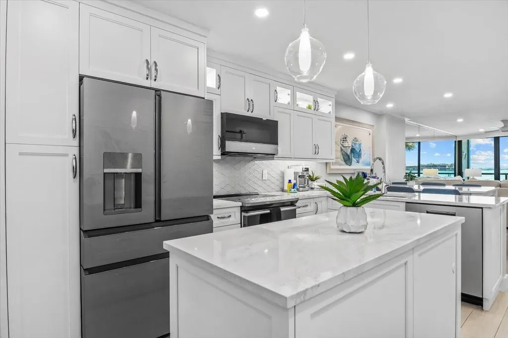 1085 Bald Eagle Drive Marco Island FL 34145