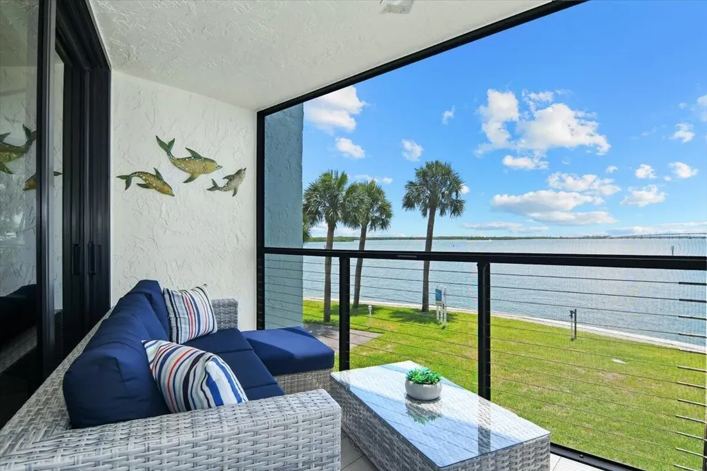 1085 Bald Eagle Drive Marco Island FL 34145