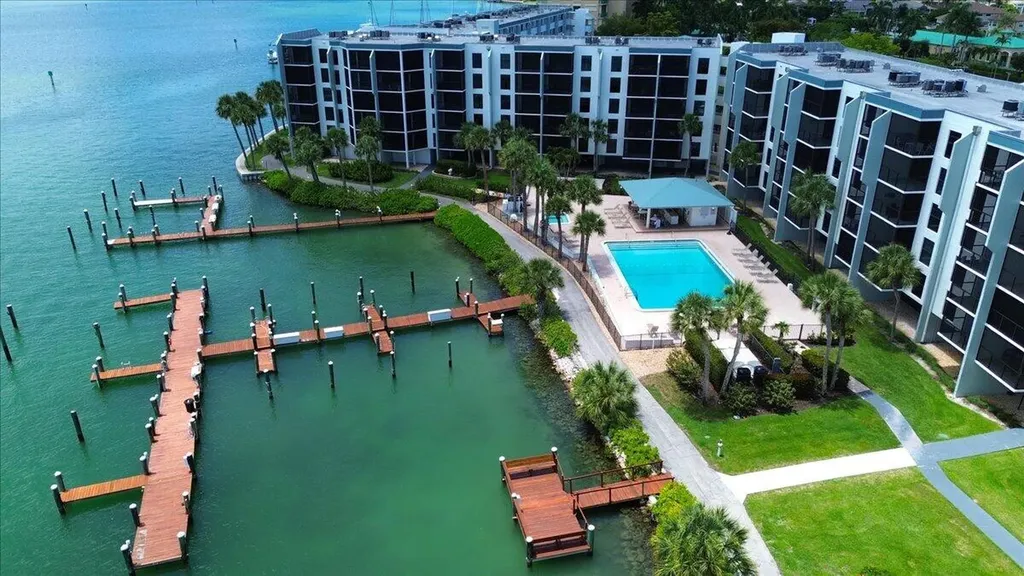 1085 Bald Eagle Drive Marco Island FL 34145