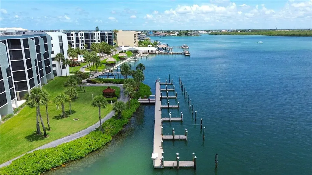 1085 Bald Eagle Drive Marco Island FL 34145