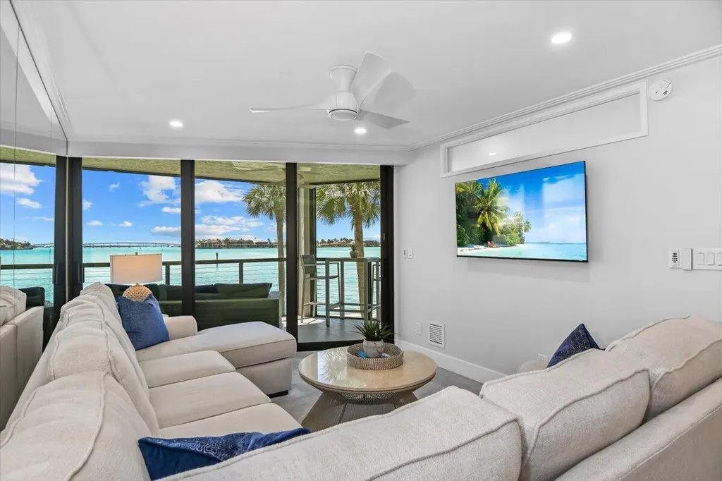 1085 Bald Eagle Drive Marco Island FL 34145