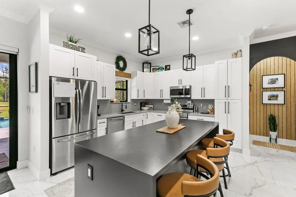 4473 Golden Gate Boulevard E Naples FL 34120