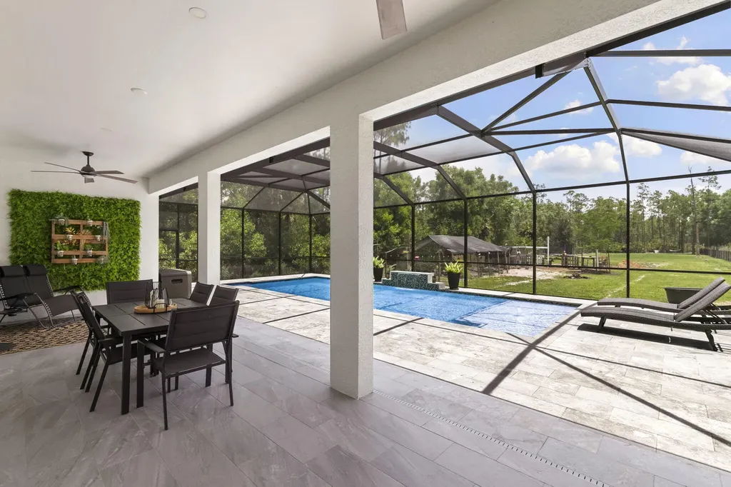 4473 Golden Gate Boulevard E Naples FL 34120