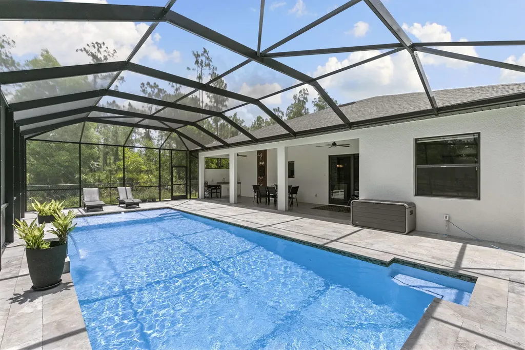 4473 Golden Gate Boulevard E Naples FL 34120