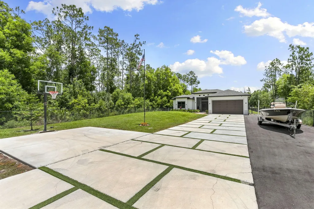 4473 Golden Gate Boulevard E Naples FL 34120