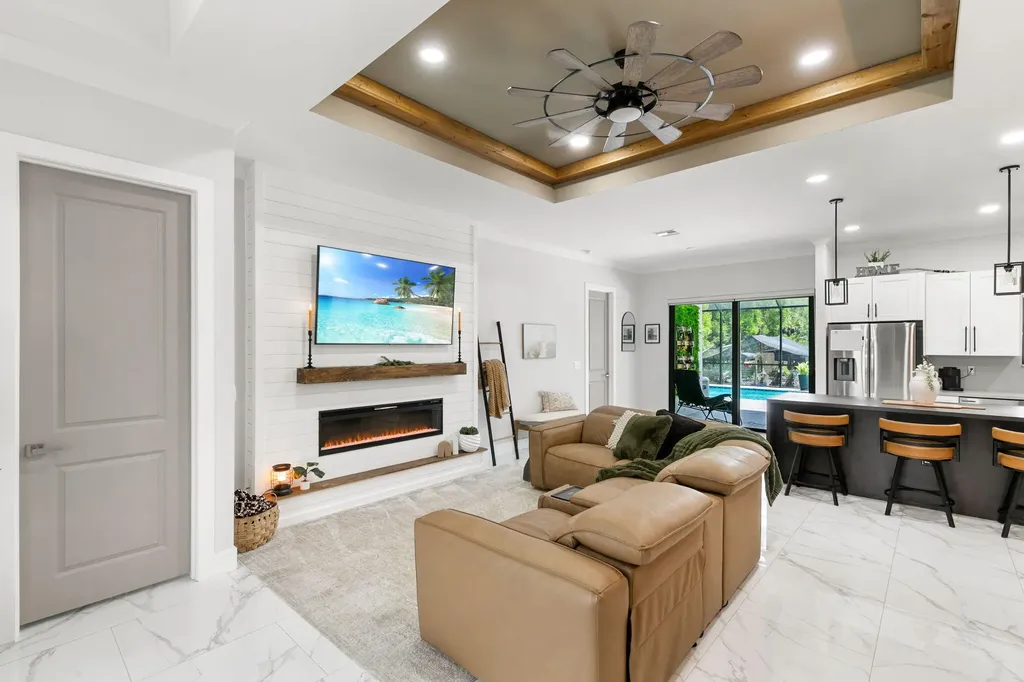 4473 Golden Gate Boulevard E Naples FL 34120